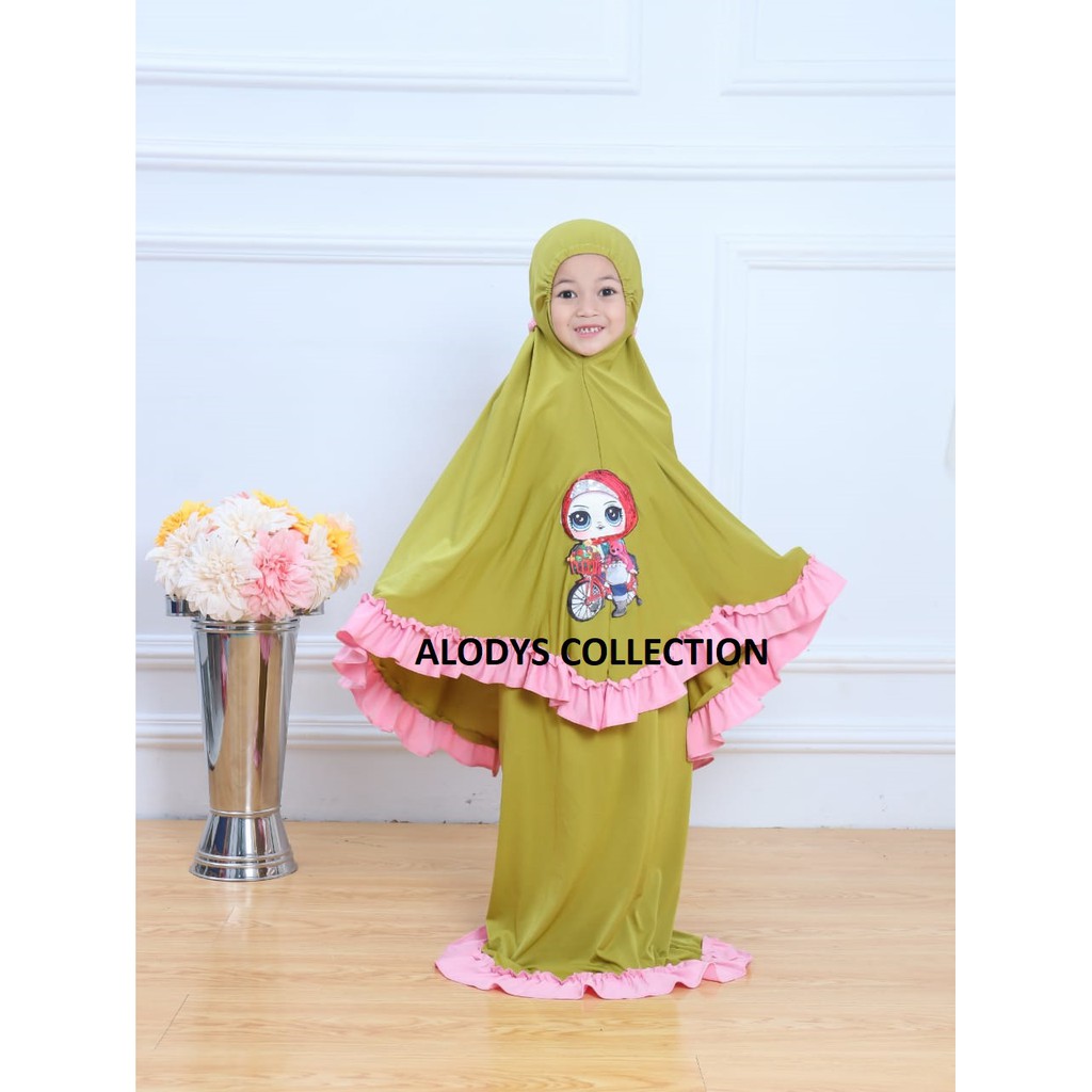 Mukena Anak Karakter LOL LED bisa Nyala Size M Usia 2-5 Tahun Bahan Jersey Termurah / Alody's