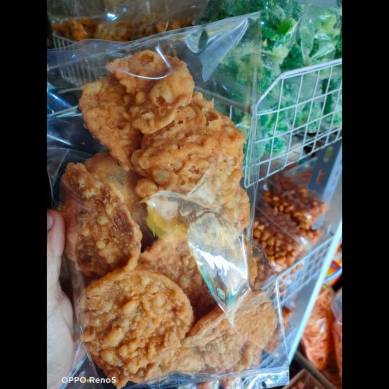 

250 gr keripik tempe snack asin gurih enak nikmat krenyes oleh oleh khas Bandung camilan cemilan