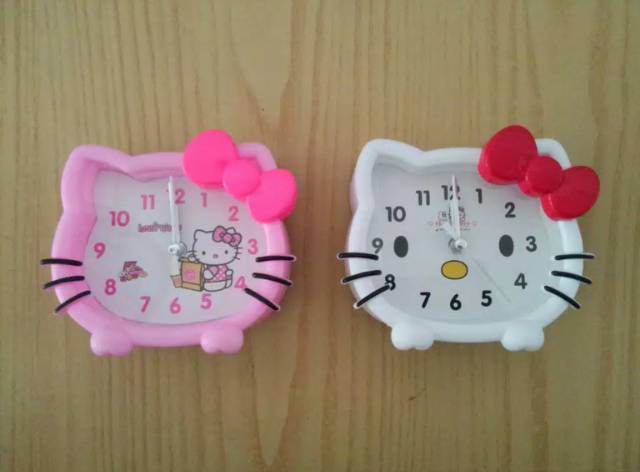 Jam Beker Weker Kartun Piggy Doraemon Hello Kitty Panda Keroppi