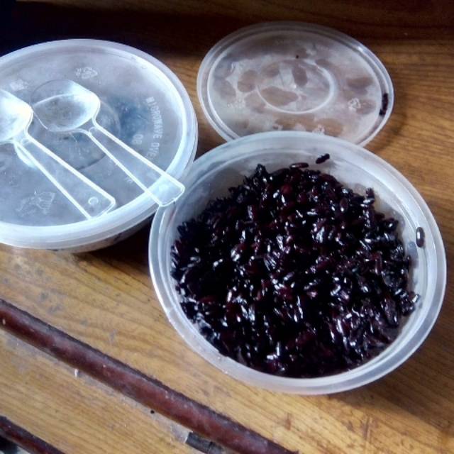 

Tape ketan hitam