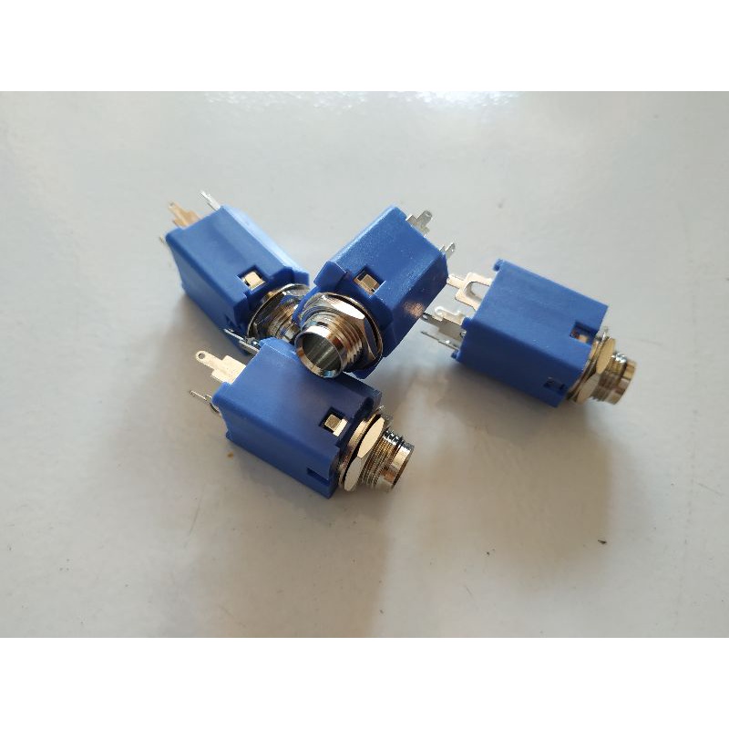 Soket Akai Stereo Biru