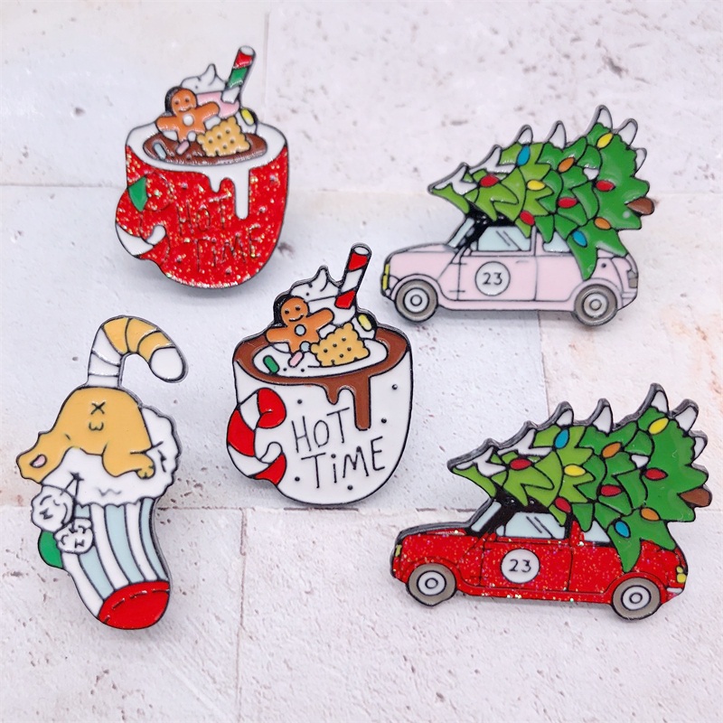 Bros Pin Enamel Desain Kartun Pohon Natal Bahan Alloy Untuk Hadiah