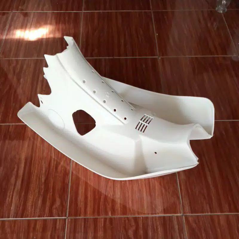 dek sayap Honda Astrea prima warna putih