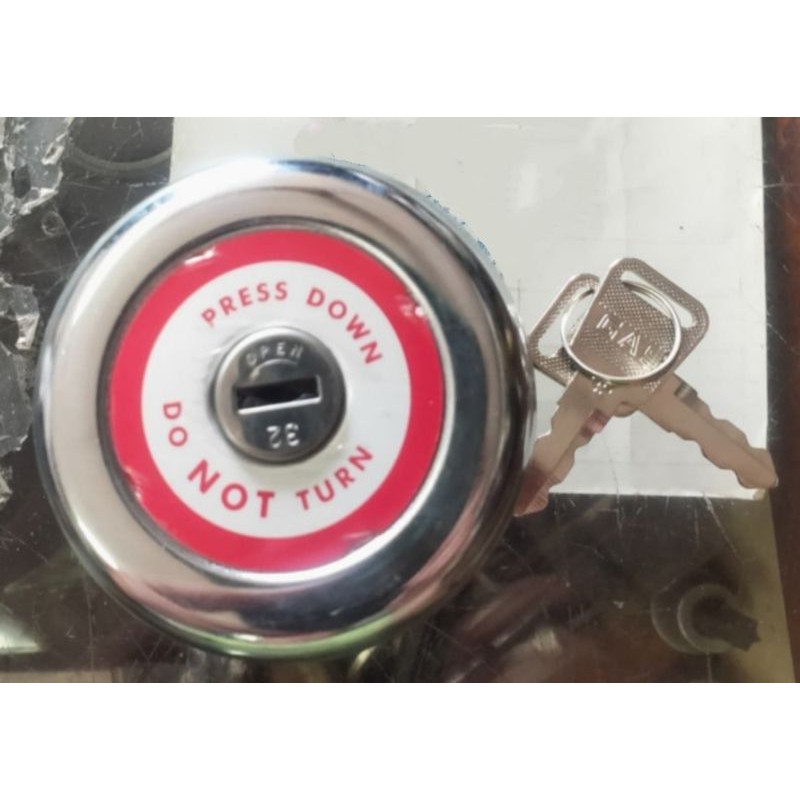 tutup tangki bensin Jeep CJ7