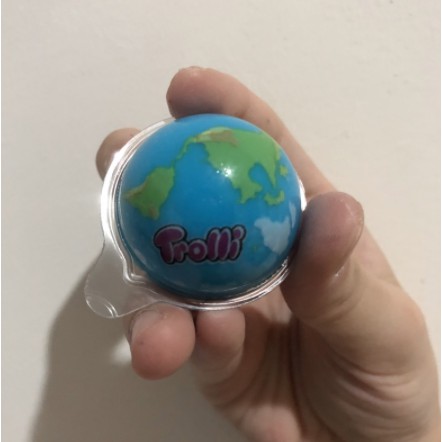 

[1PCS] TROLLI PLANET GUMMI/SOCCER BALL