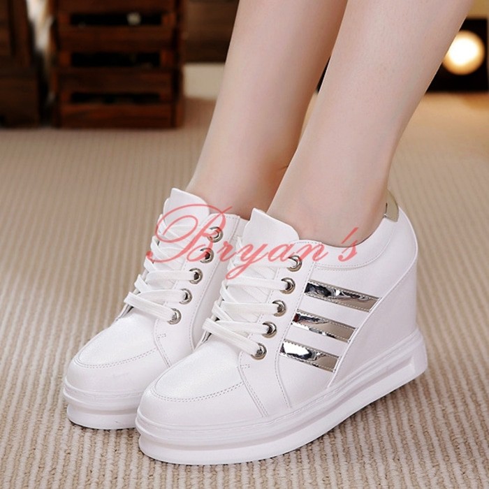 BOOT ADIDAS 06 PUTIH