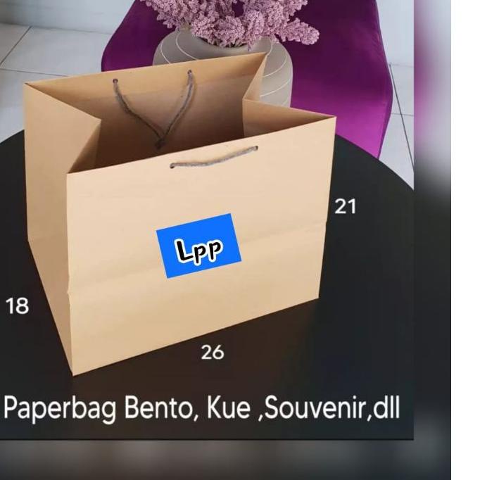 

✭ [ 150 gsm ] Paperbag cocok untuk kotak kue bento, souvenir, tempat kado,dll uk : 26 x 21 x 18 cm. ☎