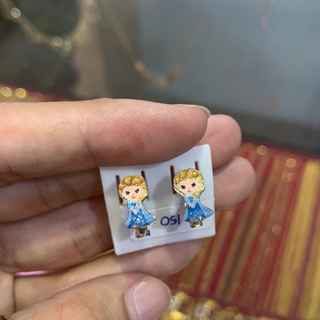 Anting frozen anak