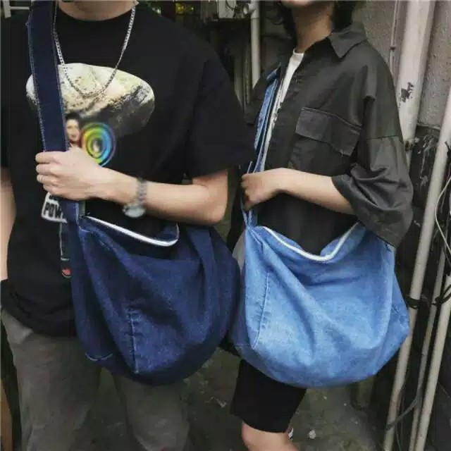 XL Sling Bag Tote Tas Wanita Pria Korea Jeans Selempang Besar Messenger Postman Kuliah Gym (6.5)