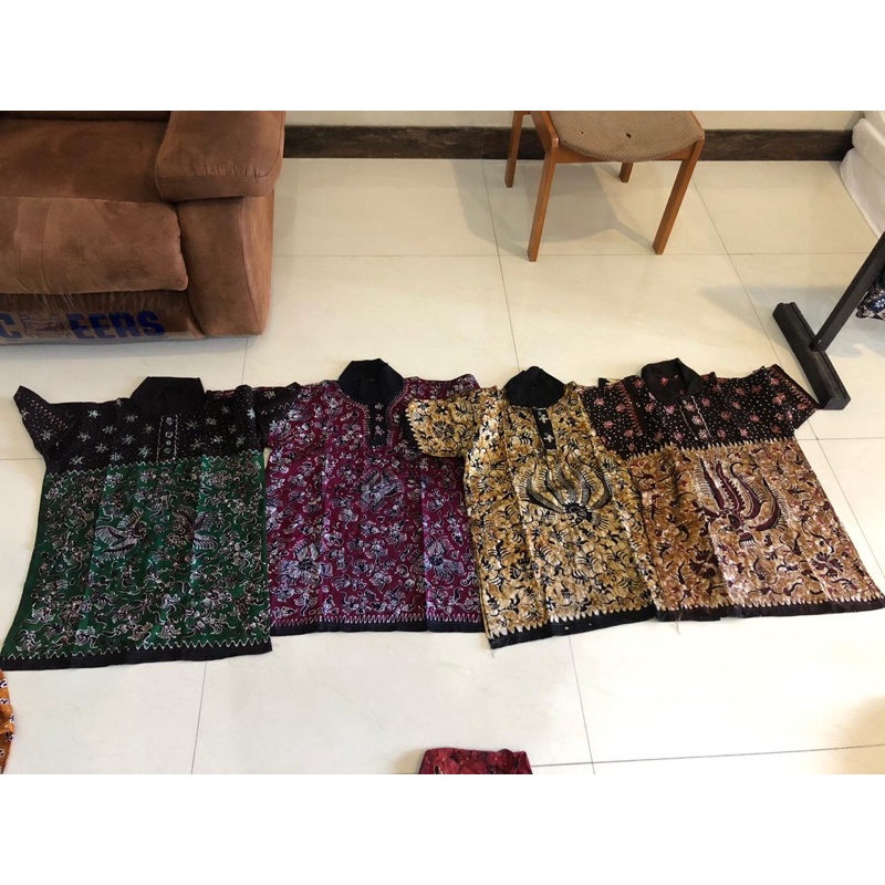 kaos batik tuban/oleh oleh tuban/kaos krah/kaos laki