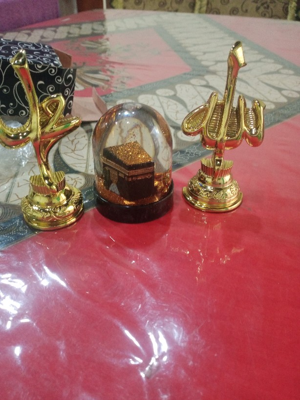 Indokaligrafi Miniatur Pajangan Setengah Bola Kabah Hiasan Meja Tempat Pen Holder Aksesoris Muslim