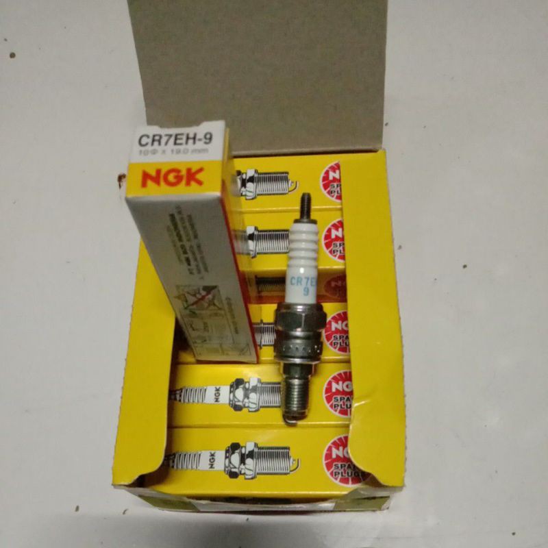 BUSI NGK CR7EH-9 untuk VARIO 110 karbu LAMA