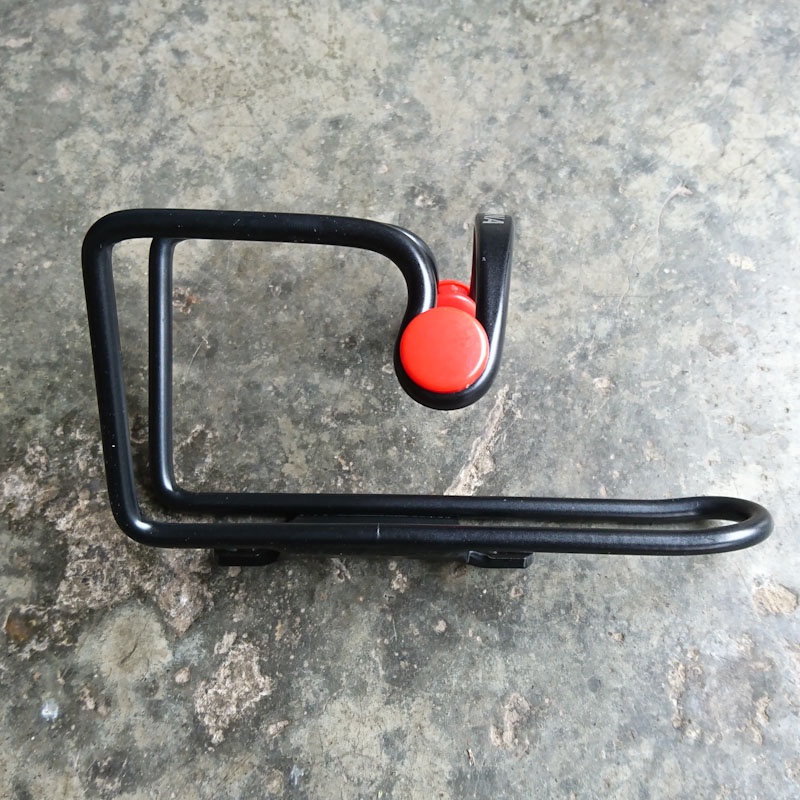 Tempat Botol Minum Bottle Cage Eterna Bahan Alloy Tebal