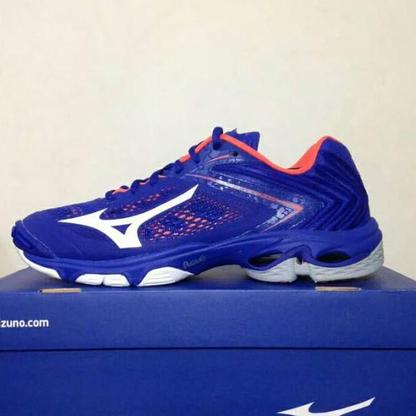 sepatu mizuno lightning