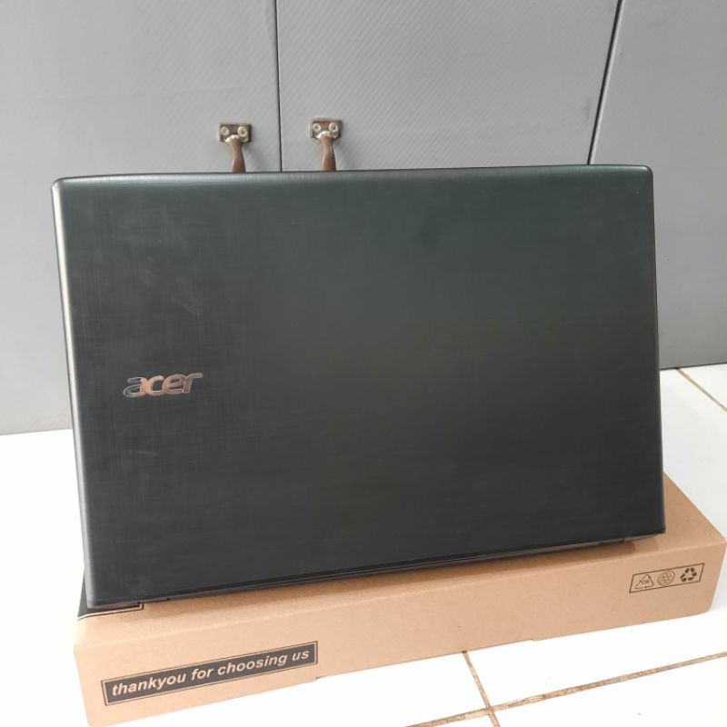 Laptop Acer Aspire E5-553G 15,6inc Amd A12-9700P dualvga Amd radeon R7 M445Dx 2GB Ram 8GB HDD 1TB 15inch