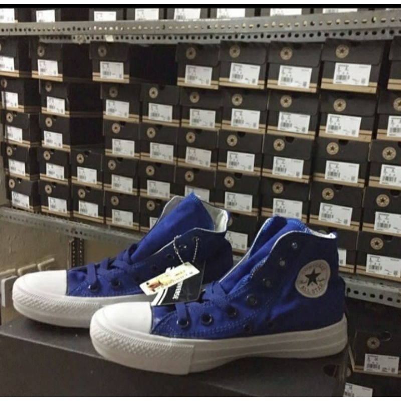 Sepatu Converse Biru Tua