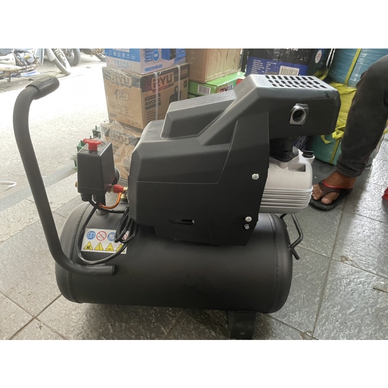 kompresor izumi 1hp 24L DM-1024