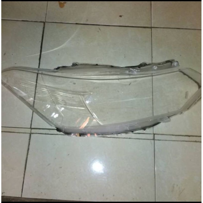 mika kaca lampu depan headlamp mobil Toyota Vios limo gen 3