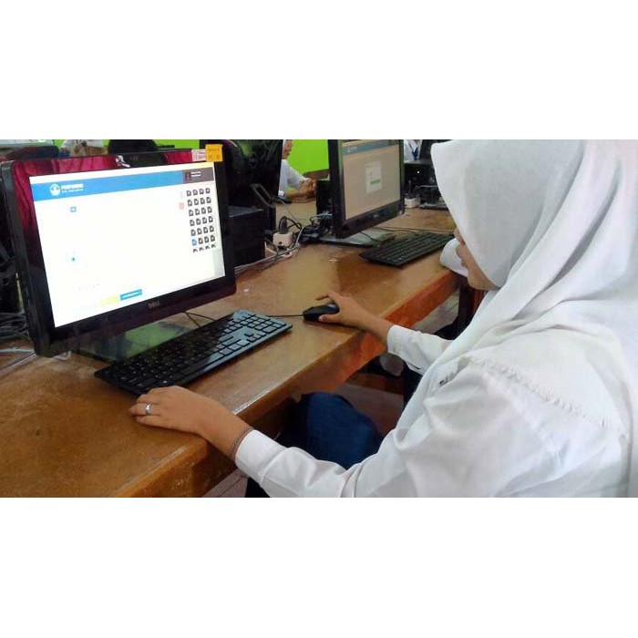 Paket SERVER UNBK RAKITAN PC KOMPUTER DAN LAYAR MONITOR INTEL CORE i5