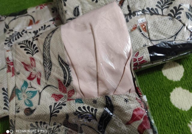 Atasan Batik Dolby Dolbi Dobby Doby Tenun Sutra Tulis Halus Katun Atbm Baron ,sarombit Atasan