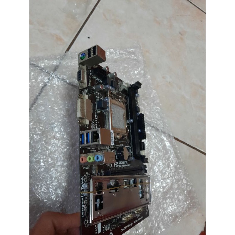 Paket Mainboard H81 Ddr 3 Prosesor Core I5 4590 1150 merk Gigabyte Asus