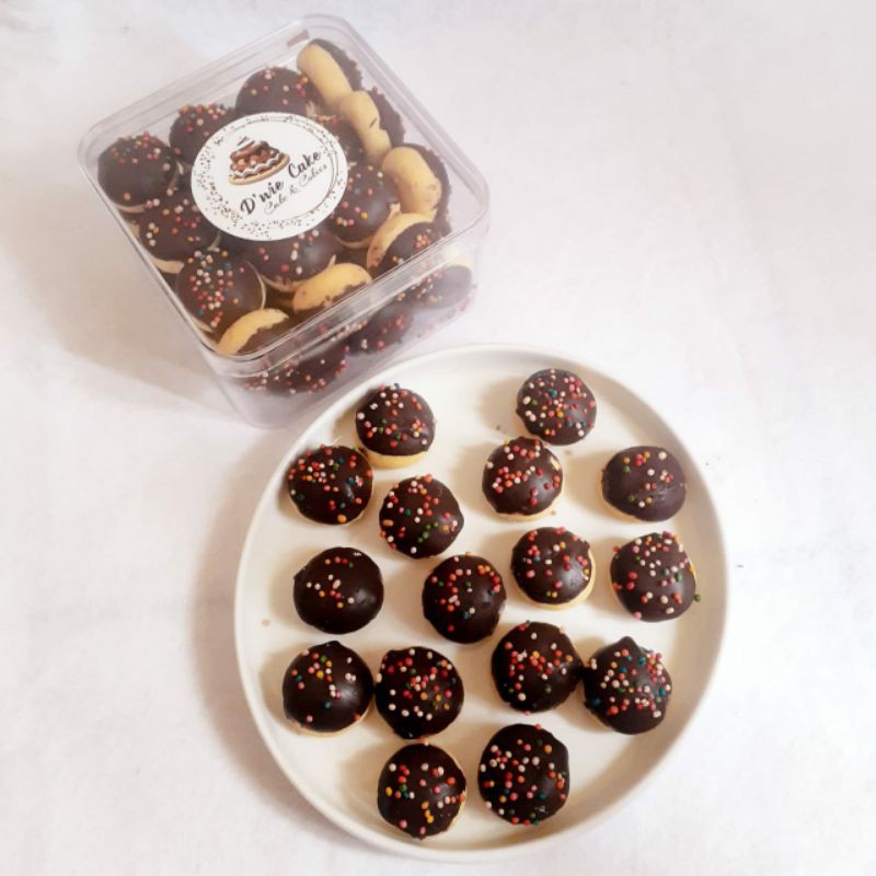 

putri centil/putrisaljukeju/cookieskekinian/snowwhitecookies/kuebandung