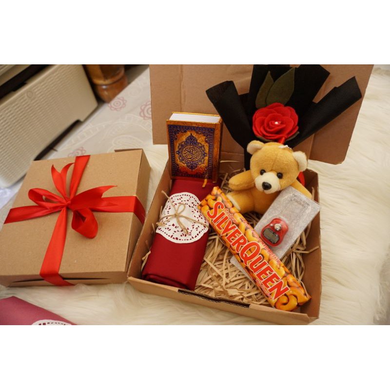 

Kado ulang tahun/kado cewek/kado anniversary/ giftbox /hampers cewek/kado cewek murah/kado valentine