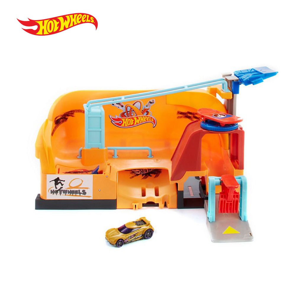  Hot  Wheels  City Super Stunt Skate Park Mainan Trek Mobil  