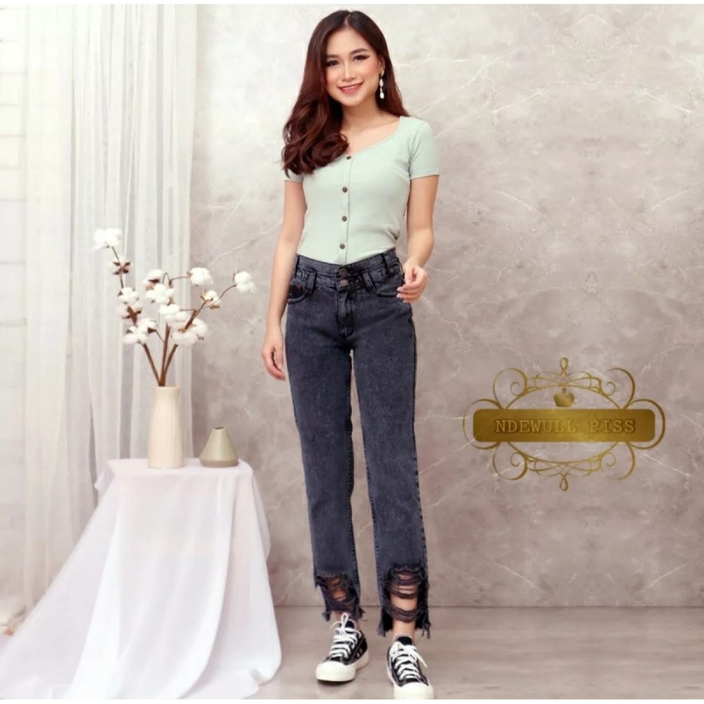 CELANA JINS WANITA KEKINIAN / CELANA JINS WANITA SOBEK2 BAWAH KEKINIAN / CELANA BOYFRIEND SOBEK2 BAWAH KEKINIAN/ BOYFRIEND SOBEK2 BAWAH KEKINIAN/ CELANA JINS SOBEK BAWAH / CELANA JEANS WANITA SOBEK2