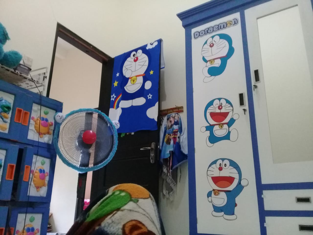Handuk Murah Karakter Anak Motif Banyak 70x140 Cm Kiniko