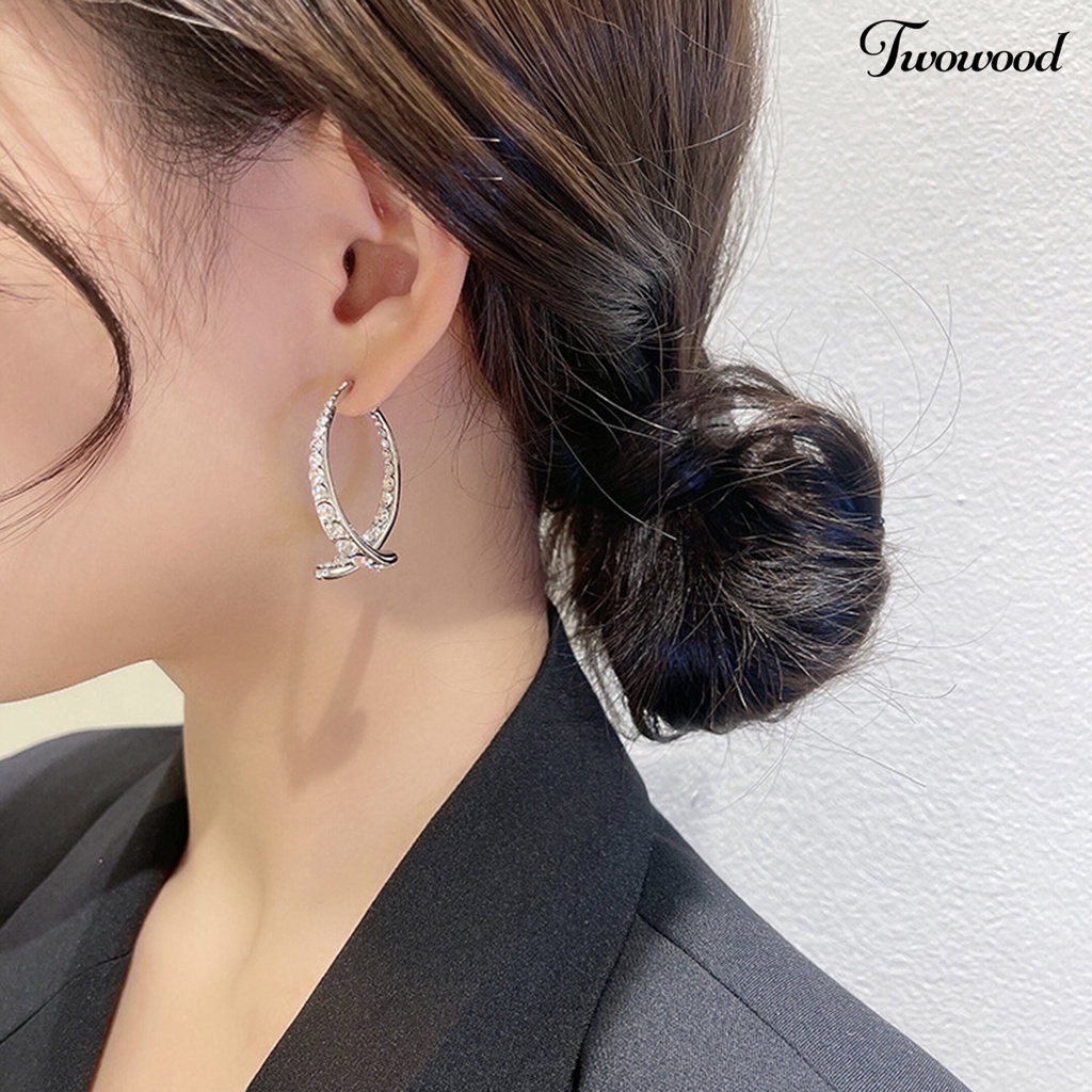 Twowood 1 Pair Romantic Fine Craftsmanship Ear Studs Women Cubic Zirconia Arc Fishtail Elegant Earrings for Date