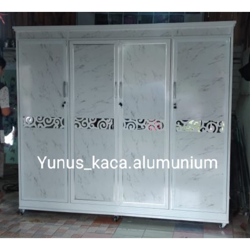 lemari pakaian alumunium ACP 4 pintu