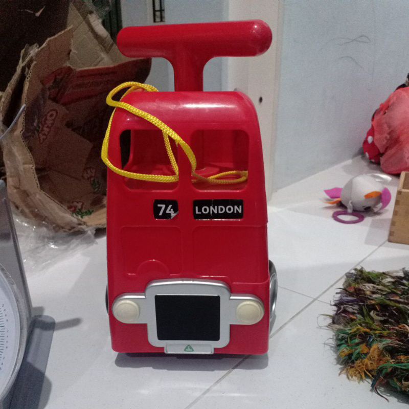 Preloved elc ride on bus