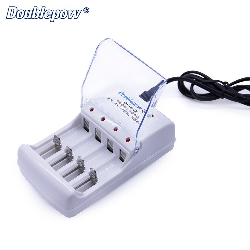 DOUBLEPOW Charger Baterai 4 Slots for AA/AAA Ni-MH Ni-CD - DP-B02 - White - S3AD0LWH