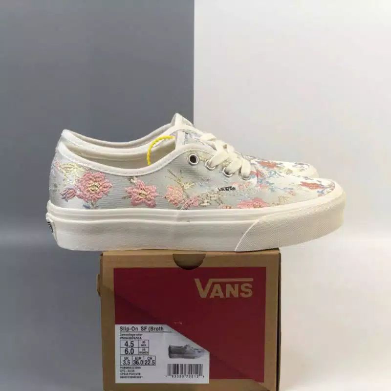 Vans Authentic Tapestry Camauflage Rose Colour Original Bnib VN0A38DEN3A
