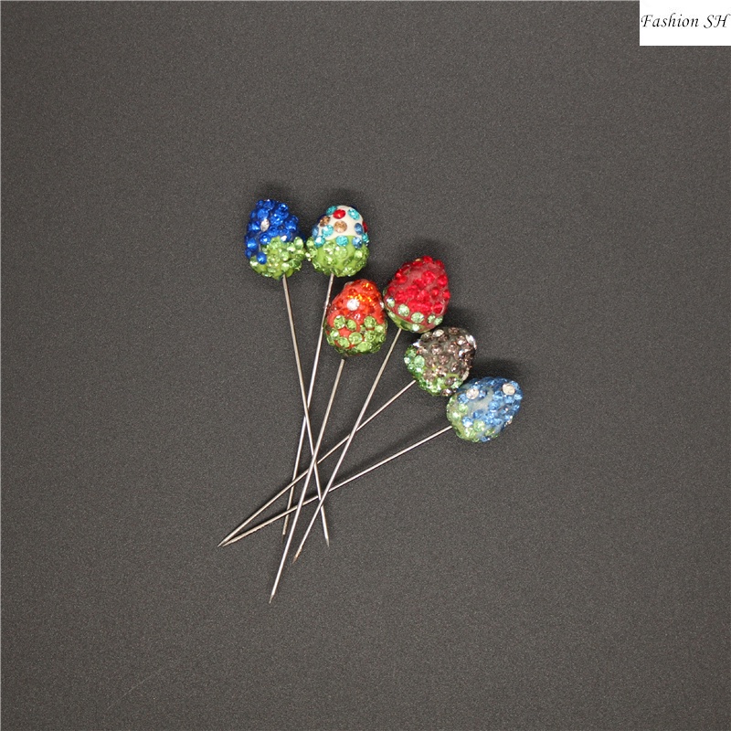 1pc Bros Pin Bentuk strawberry Aksen Berlian Imitasi Untuk Hijab M30018-1PC