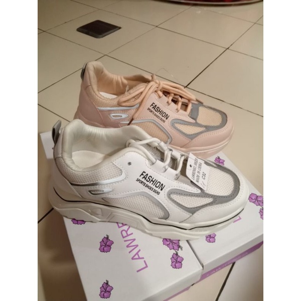 SEPATU SNEAKERS WANITA BRAND LAWRENSIA