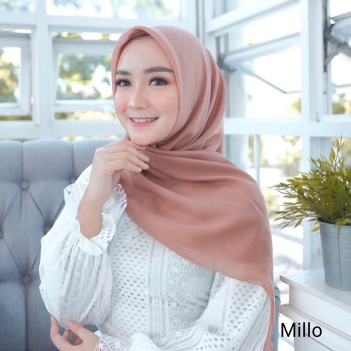 Hijab Segiempat Bella Square Polycotton