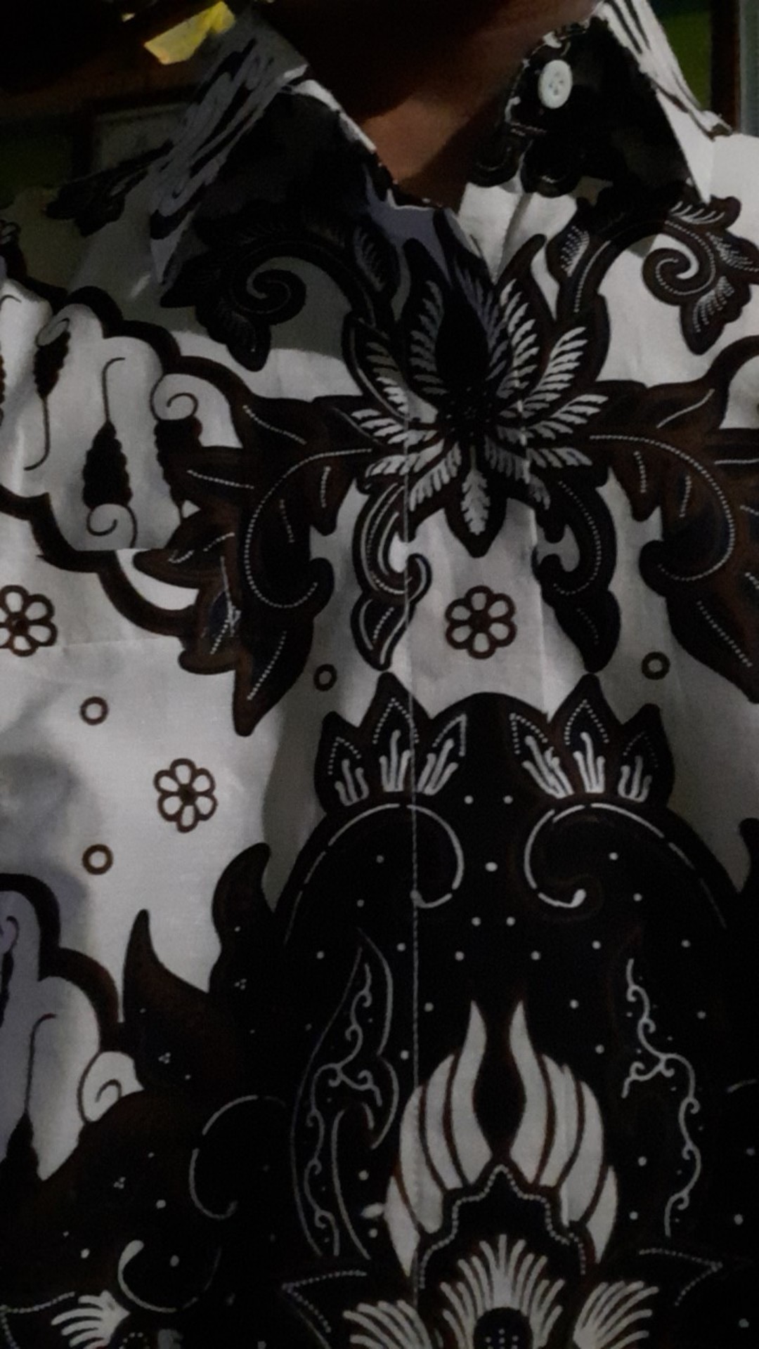 Tirtamata Kemeja Batik Pria Lengan Panjang Slimfit Katun Printing Hem Baju Atasan Kantor Modern