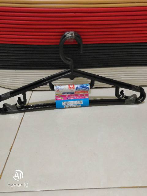 Hanger baju hitam gantungan baju isi 6 piece murah