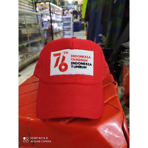 topi HUT RI 76 th