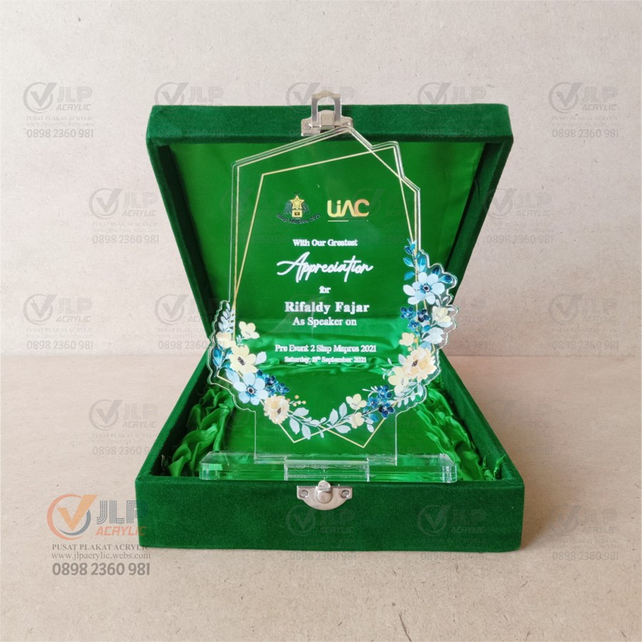 Plakat, Plakat Akrilik, Plakat Acrylic, Plakat Custom, Plakat Murah, Plakat KKN, Plakat Souvenir, Pl