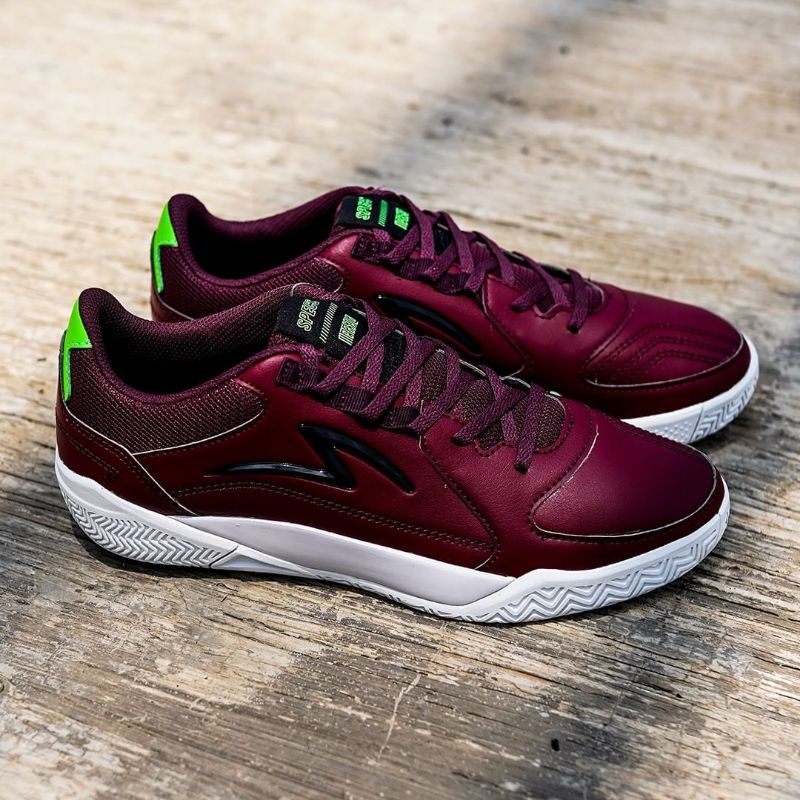 SPECS METASALA DERBY MAROON