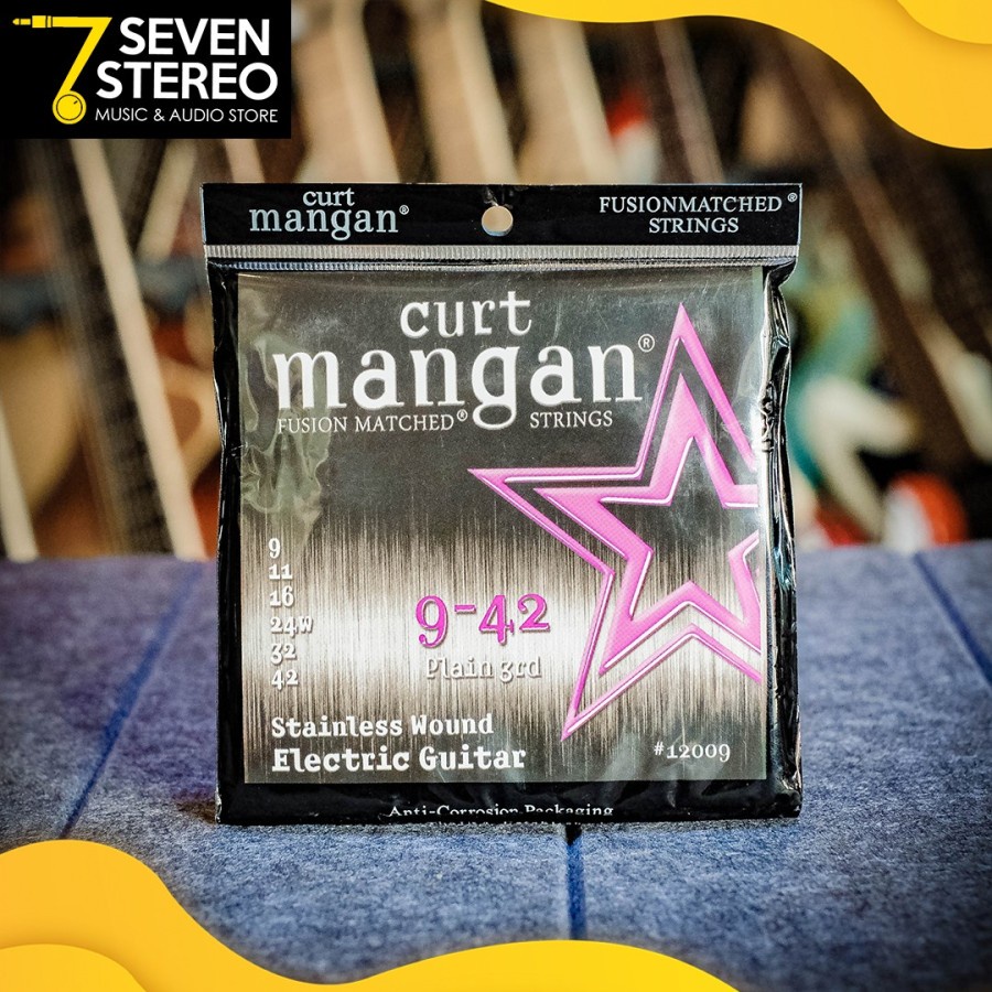 Curt Mangan 9-42 Electric Guitar String Pure Nickel Set.  Gauges: 9-11-16-24-32-42 String Length: 43 inches  Pure Nickel wound strings were used exclusively on most guitars built in the Fifties and most of the Sixties. Pure Nickel has a slightly warmer to