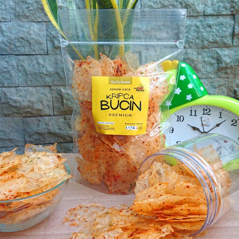 

KERIPIK KACA PEDAS DAUN JERUK BUCIN 100GR