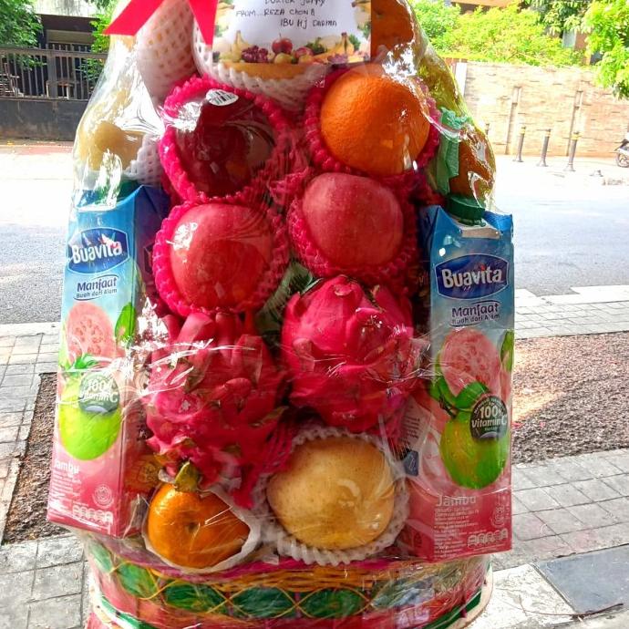 

BISA BAYAR DITEMPAT parcel buah sagar + minuman TERHEBOH