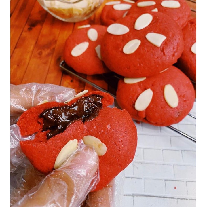 

Soft Cookies Red Velvet Chocolate Chip
