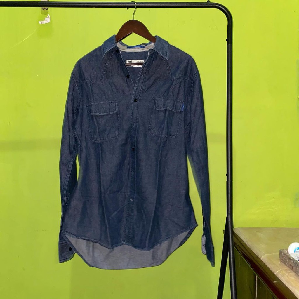 ( PRELOVED / BOBYHFS ) JEAN SHIRT HARDWARE BY LUNA MAYA