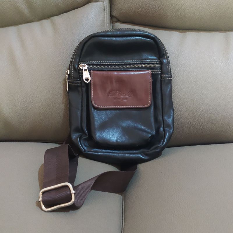 (NET) WB Waist Bag Preloved / WB Cowok / WB Fashion / WB Kecil / Tas Kulit / Waist Bag / Selempang