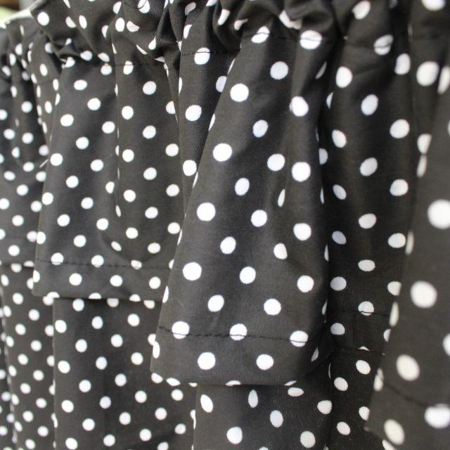 Gorden penutup kolong dapur uk L 100 x T 75-Hitam (polkadot)